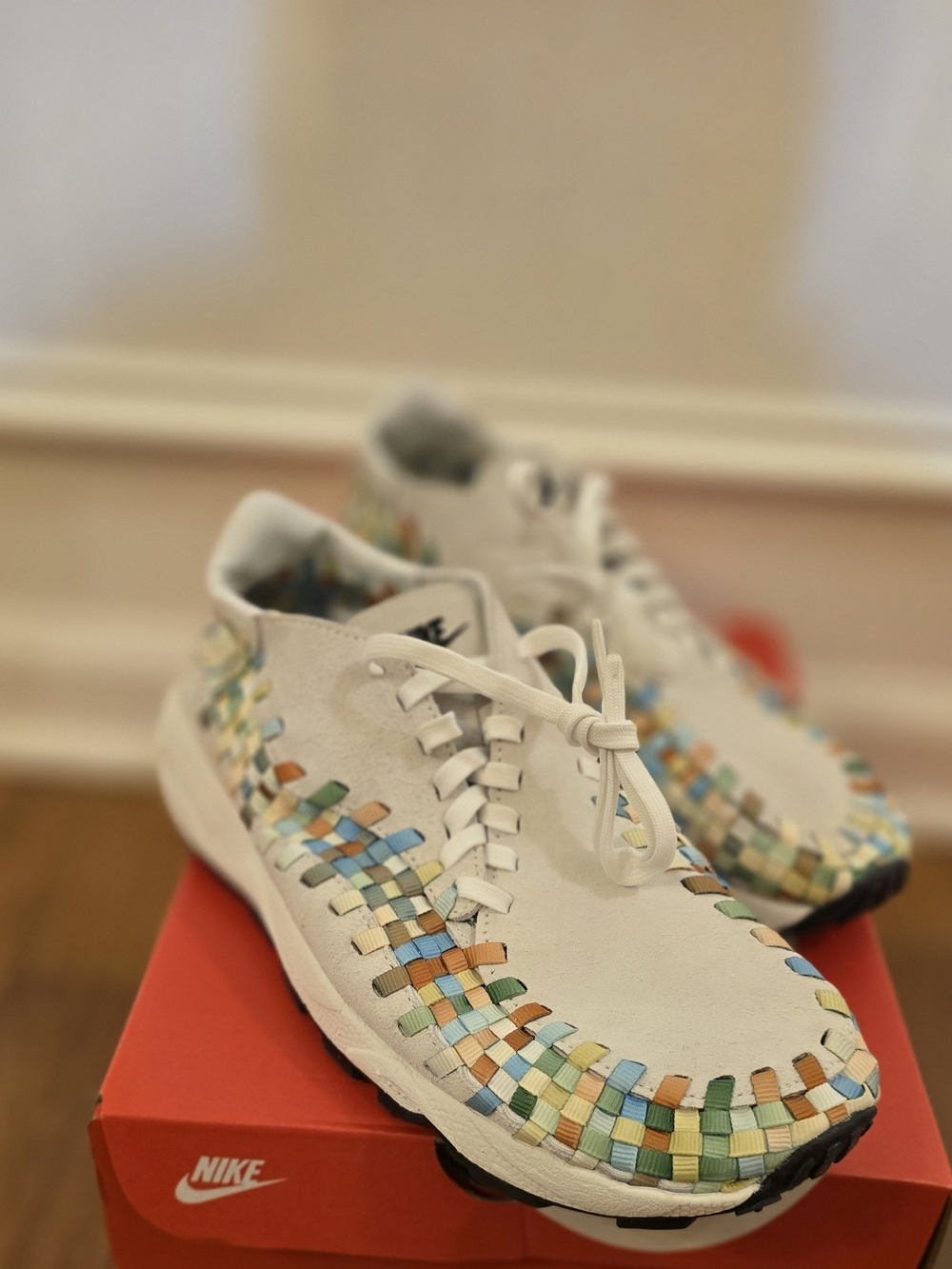 Nike White Footscape Woven Rainbow Sz10